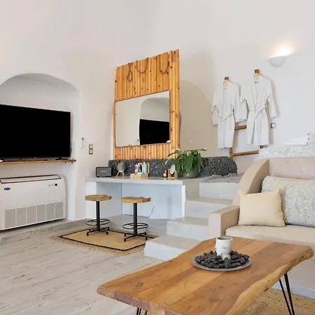 Santoneta Luxury Private Caves Vourvoúlos